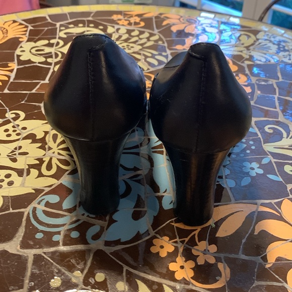 AEROSOLES PUMP STYLE SHOE Sz: 7.5M - Picture 2 of 9